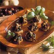 Franske minisnacks med svampe og oliven